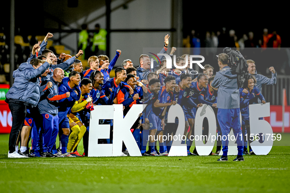 Players of the Netherlands celebrate the win and qualification for the EK 2025 during the match between the Netherlands and Georgia at the C...