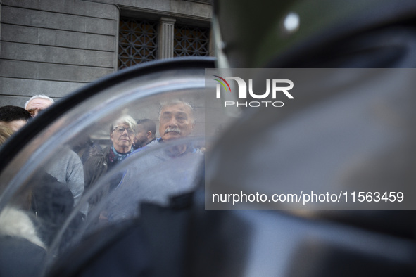 Police repress retirees outside the Argentine National Congress due to President Javier Milei's veto of the increase in pensions in Buenos A...