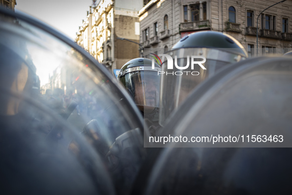 Police repress retirees outside the Argentine National Congress due to President Javier Milei's veto of the increase in pensions in Buenos A...