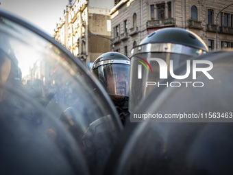 Police repress retirees outside the Argentine National Congress due to President Javier Milei's veto of the increase in pensions in Buenos A...