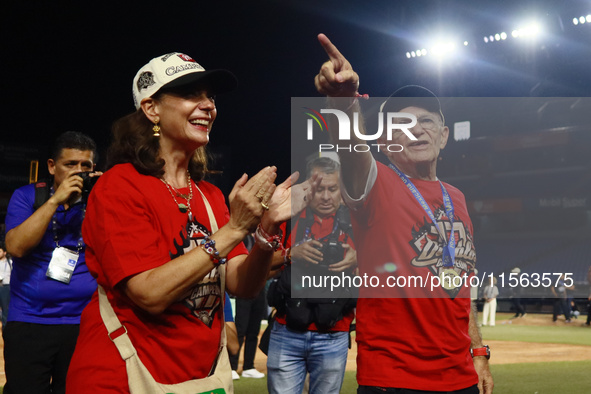 Isabel Granes and Alfredo Harp Helu celebrate after winning the 2024 Mexican Baseball League (LMB) King Series Championship at Estadio Mobil...