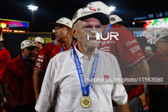 Alfredo Harp Helu, president of Diablos Rojos, celebrates after winning the 2024 Mexican Baseball League (LMB) King Series Championship at E...