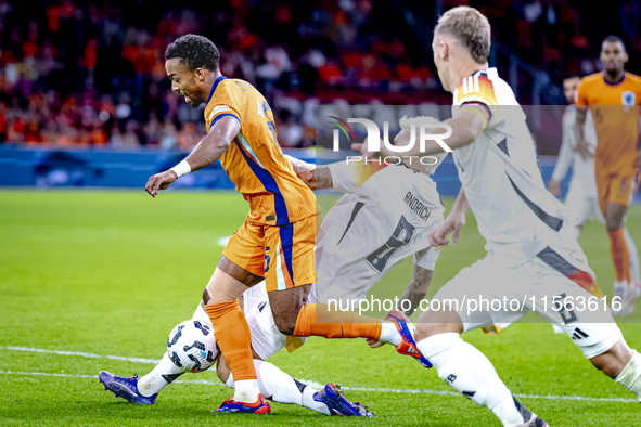 Germany midfielder Robert Andrich and Netherlands midfielder Quinten Timber during the match between the Netherlands and Germany at the Joha...