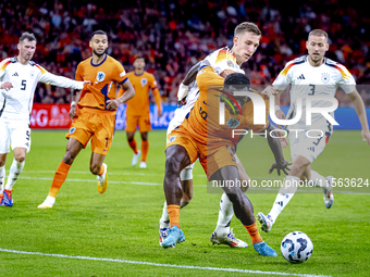 Netherlands forward Brian Brobbey and Germany defender Nico Schlotterbeck during the match between the Netherlands and Germany at the Johan...