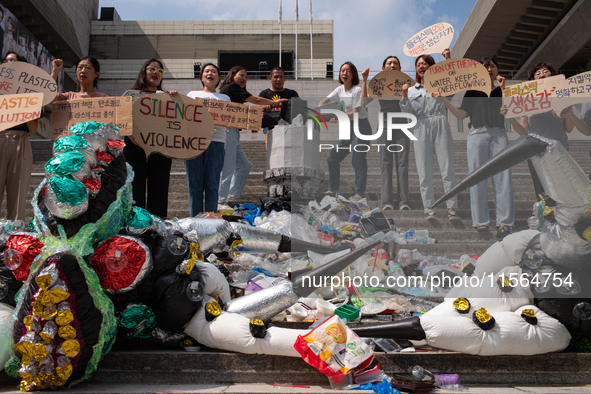 At a press conference organized by the 'Plastic Root Coalition' (a coalition aimed at eradicating plastic pollution), participants call on t...