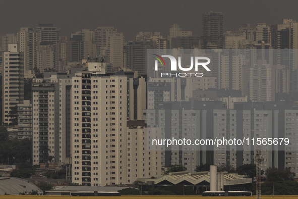 Dry weather and a layer of pollution cover the sky in Sao Paulo, Brazil, on the morning of September 11, 2024. Sao Paulo wakes up with worry...