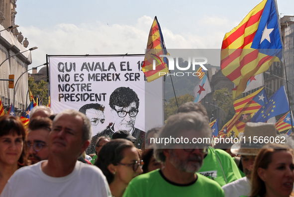 The National Day of Catalonia demonstration records the participation of 70,000 people, the lowest number since the beginning of the Catalan...