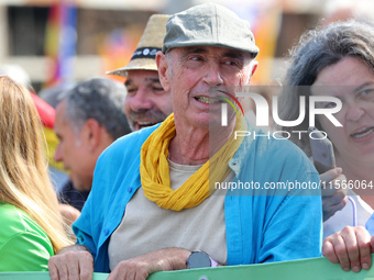 The National Day of Catalonia demonstration records the participation of 70,000 people, the lowest number since the beginning of the Catalan...