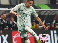 Roberto Alvarado #25 of Mexico controls the ball during the international friendly match between Mexico and Canada at AT&T Stadium in Mexico...