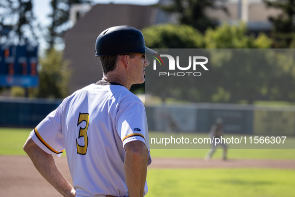 The Yolo High Wheelers (14) beat the Oakland Ballers (4) in game 1 (round 1) of the Pioneer Baseball League's playoffs in Davis, Calif., on...