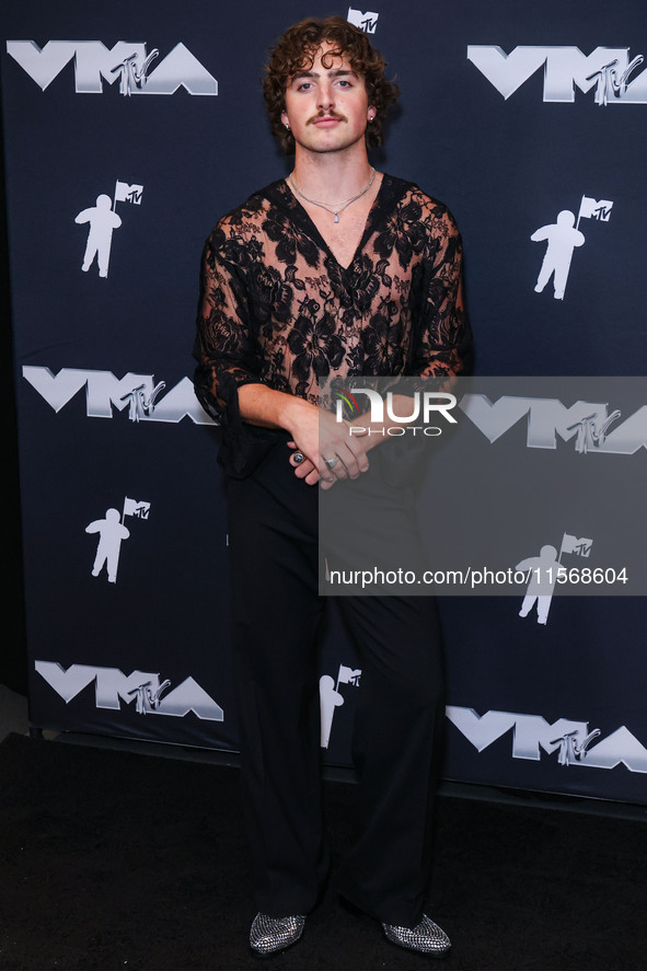 Benson Boone, winner of the Best Alternative Video award for 'Beautiful Things' poses in the press room at the 2024 MTV Video Music Awards h...