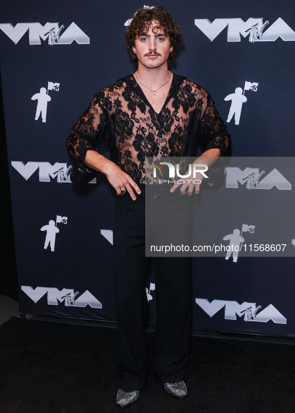 Benson Boone, winner of the Best Alternative Video award for 'Beautiful Things' poses in the press room at the 2024 MTV Video Music Awards h...