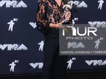 Benson Boone, winner of the Best Alternative Video award for 'Beautiful Things' poses in the press room at the 2024 MTV Video Music Awards h...