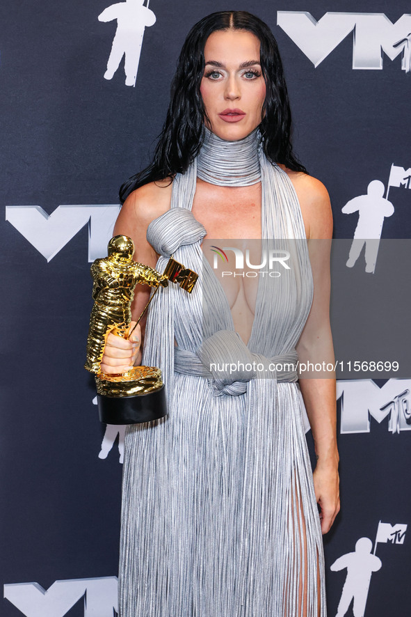 Katy Perry, recipient of the Michael Jackson Video Vanguard Award and winner of the VMAs Most Iconic Performance award for 'Roar' (2013, liv...