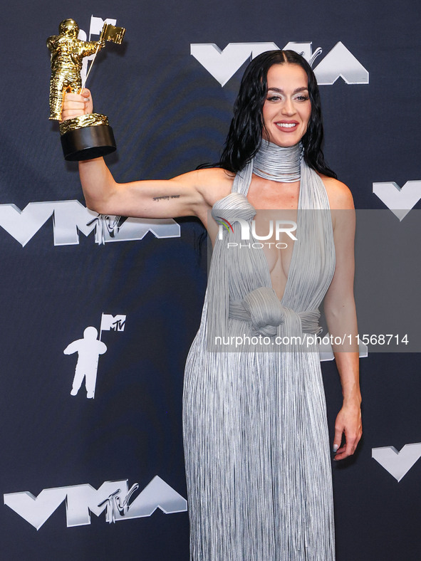 Katy Perry, recipient of the Michael Jackson Video Vanguard Award and winner of the VMAs Most Iconic Performance award for 'Roar' (2013, liv...