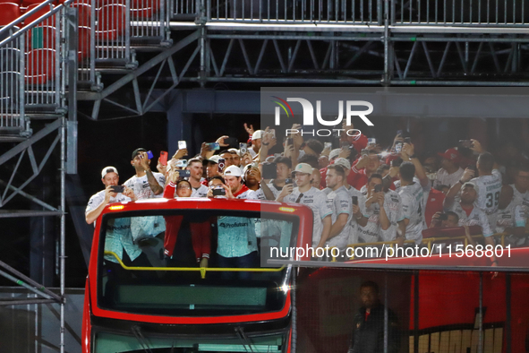 Team Diablos Rojos del Mexico celebrates the 17th championship of the Mexican Baseball League (LMB) during the victory parade at the Alfredo...