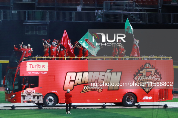 Team Diablos Rojos del Mexico celebrates the 17th championship of the Mexican Baseball League (LMB) during the victory parade at the Alfredo...