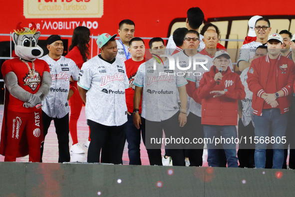 Team Diablos Rojos del Mexico celebrates the 17th championship of the Mexican Baseball League (LMB) during the victory parade at the Alfredo...