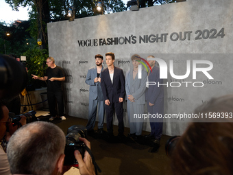 Veintiuno Photocall at Vogue Fashion's Night Out 2024 in Madrid, Spain, on September 13, 2024 (