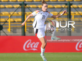 Alara Sehitler of Germany controls the ball during the FIFA U-20 Women's World Cup 2024 match between Germany and Argentina at the Techo sta...