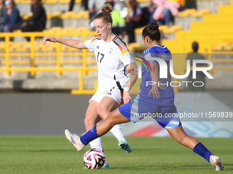 Alara Sehitler of Germany and Sofia Dominguez of Argentina fight for the ball during the FIFA U-20 Women's World Cup 2024 match between Germ...