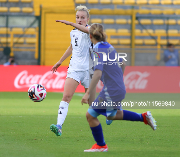 Vanessa Diehm of Germany controls the ball during the FIFA U-20 Women's World Cup 2024 match between Germany and Argentina at the Techo stad...