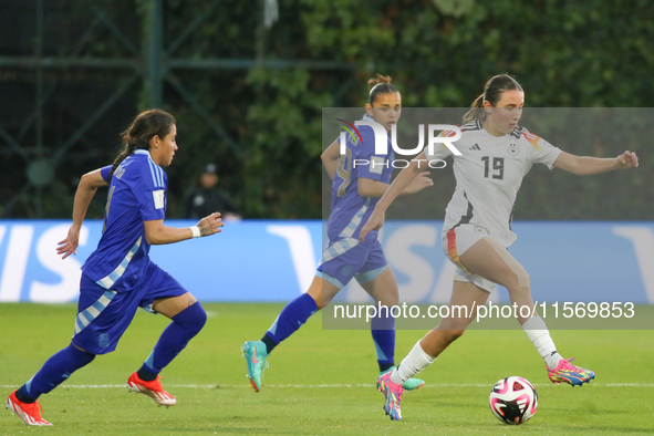 Loreen Bender of Germany controls the ball during the FIFA U-20 Women's World Cup 2024 match between Germany and Argentina at the Techo stad...