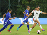 Loreen Bender of Germany controls the ball during the FIFA U-20 Women's World Cup 2024 match between Germany and Argentina at the Techo stad...