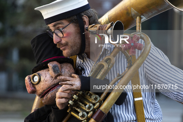 Street performance by the artists from Bologna, Italy, GRANDE CANTAGIRO BARATTOLI, in the center of Sofia, Bulgaria, on September 13, 2024,...