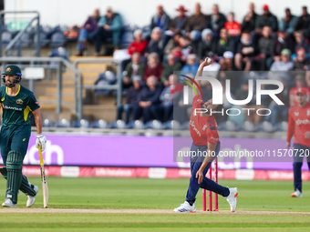 #25, Saqib Mahmoud of England bowls during the Second Vitality T20 International match between England and Australia at Sofia Gardens in Car...