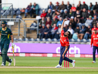 #25, Saqib Mahmoud of England bowls during the Second Vitality T20 International match between England and Australia at Sofia Gardens in Car...