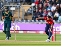 #25, Saqib Mahmoud of England bowls during the Second Vitality T20 International match between England and Australia at Sofia Gardens in Car...