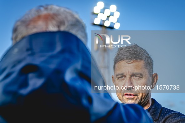 ADO Den Haag trainer Darije Kalezic is present during the match between Den Bosch and ADO at De Vliert for the Keuken Kampioen Divisie seaso...