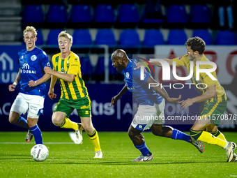 FC Den Bosch player Danzell Gravenberch and ADO Den Haag player Daniel Granli during the match between Den Bosch and ADO at De Vliert for th...