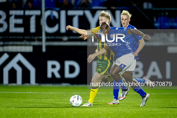 FC Den Bosch player Danzell Gravenberch and ADO Den Haag player Juho Kilo during the match between Den Bosch and ADO at De Vliert for the Ke...