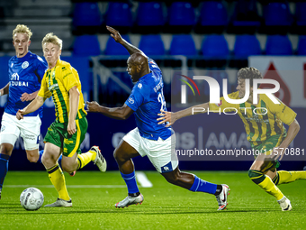 FC Den Bosch player Danzell Gravenberch and ADO Den Haag player Daniel Granli during the match between Den Bosch and ADO at De Vliert for th...