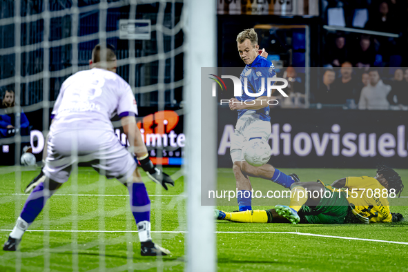 FC Den Bosch player Rik Mulders plays during the match between Den Bosch and ADO at De Vliert for the Keuken Kampioen Divisie season 2024-20...