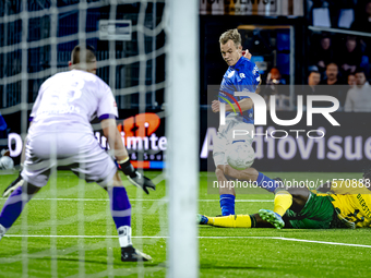 FC Den Bosch player Rik Mulders plays during the match between Den Bosch and ADO at De Vliert for the Keuken Kampioen Divisie season 2024-20...