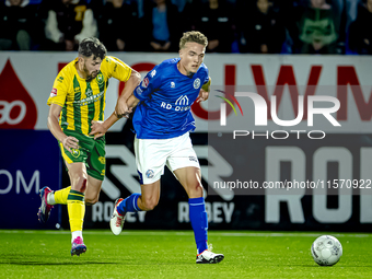 ADO Den Haag player Jordan Lee Bonis and FC Den Bosch player Stan Henderikx during the match between Den Bosch and ADO at De Vliert for the...