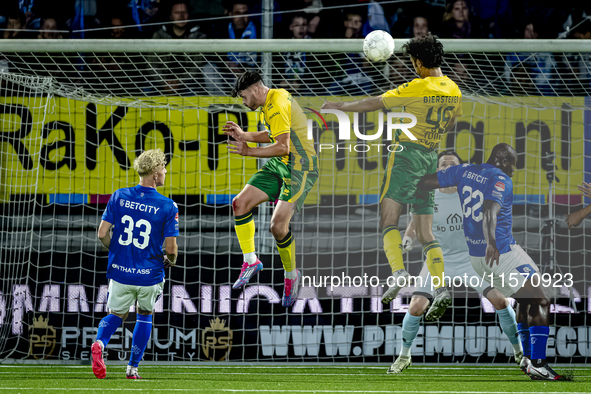 ADO Den Haag player Diogo Tomas scores, but it is offside during the match between Den Bosch and ADO at De Vliert for the Keuken Kampioen Di...