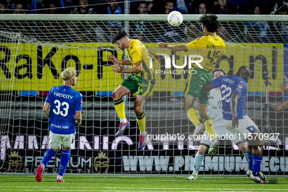 ADO Den Haag player Diogo Tomas scores, but it is offside during the match between Den Bosch and ADO at De Vliert for the Keuken Kampioen Di...