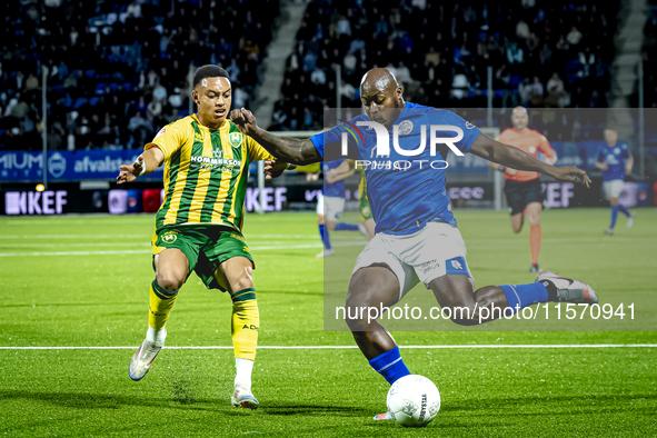 ADO Den Haag player Steven van der Sloot and FC Den Bosch player Danzell Gravenberch during the match Den Bosch vs. ADO at De Vliert for the...