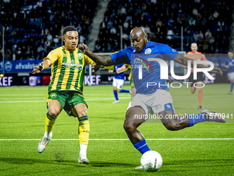 ADO Den Haag player Steven van der Sloot and FC Den Bosch player Danzell Gravenberch during the match Den Bosch vs. ADO at De Vliert for the...