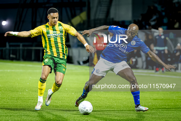 ADO Den Haag player Steven van der Sloot and FC Den Bosch player Danzell Gravenberch during the match Den Bosch vs. ADO at De Vliert for the...