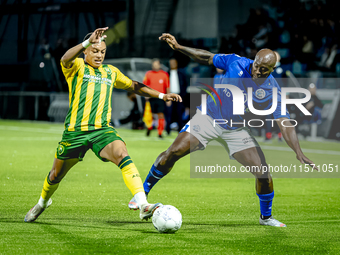 ADO Den Haag player Steven van der Sloot and FC Den Bosch player Danzell Gravenberch during the match Den Bosch vs. ADO at De Vliert for the...