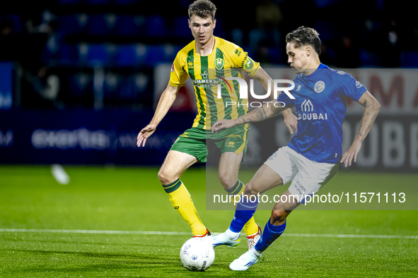 ADO Den Haag player Jari Vlak and FC Den Bosch player Thijs van Leeuwen during the match between Den Bosch and ADO at De Vliert for the Keuk...