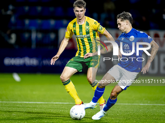 ADO Den Haag player Jari Vlak and FC Den Bosch player Thijs van Leeuwen during the match between Den Bosch and ADO at De Vliert for the Keuk...