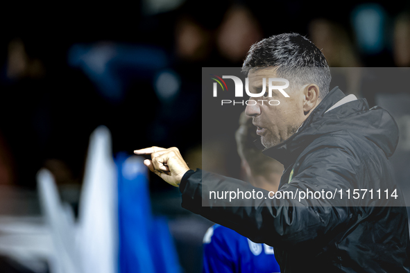 ADO Den Haag trainer Darije Kalezic is present during the match between Den Bosch and ADO at De Vliert for the Keuken Kampioen Divisie seaso...