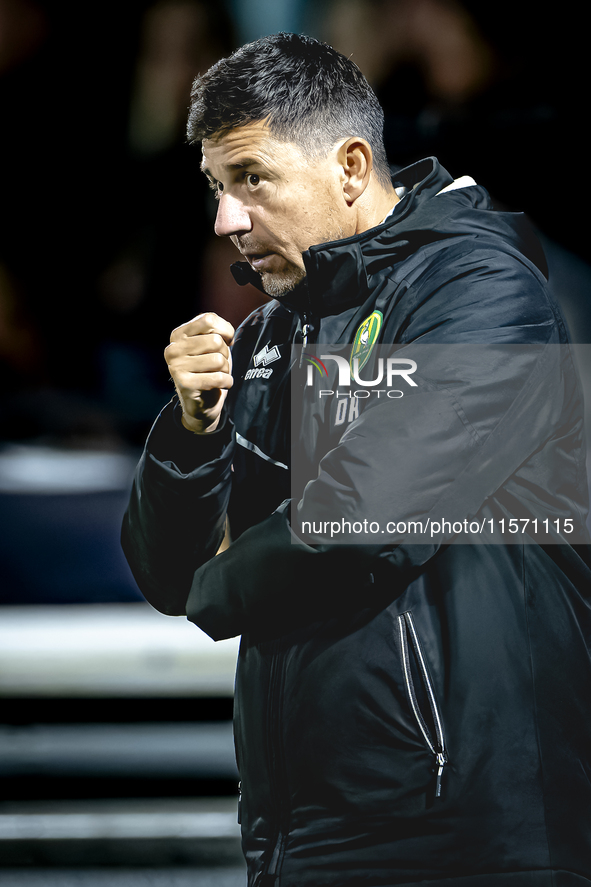 ADO Den Haag trainer Darije Kalezic is present during the match between Den Bosch and ADO at De Vliert for the Keuken Kampioen Divisie seaso...