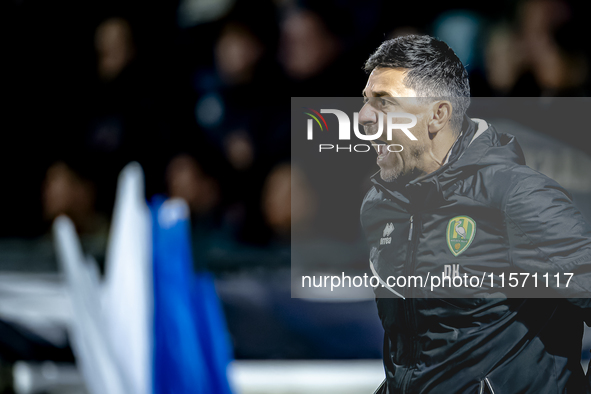 ADO Den Haag trainer Darije Kalezic is present during the match between Den Bosch and ADO at De Vliert for the Keuken Kampioen Divisie seaso...